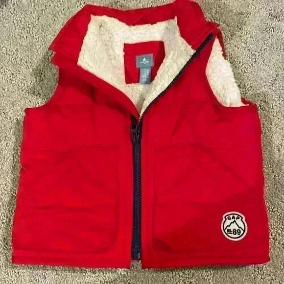 GAP sherpa puffer vest - Picture 1 of 5